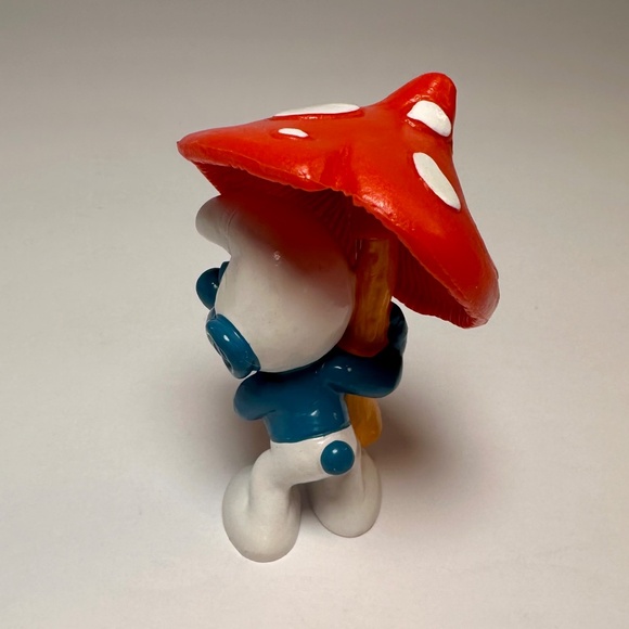 Vintage Smurf Carrying Mushroom – Bully © Peyo – W. Germany - Picture 4 of 7